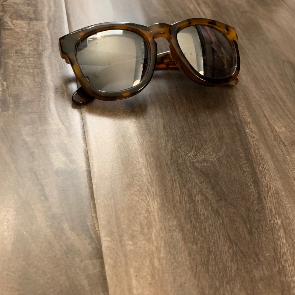 Patterned sunglasses - Picture 2 of 4